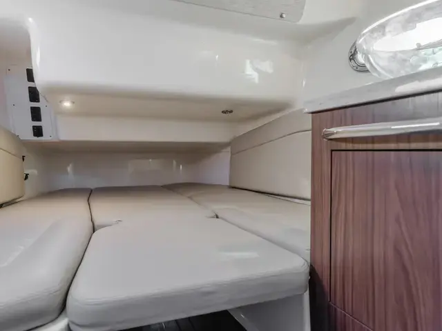 Boston Whaler 380 Outrage