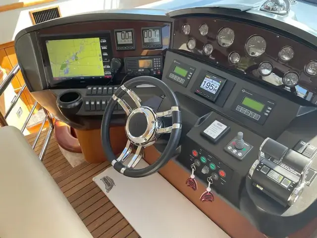 Sunseeker Predator 52