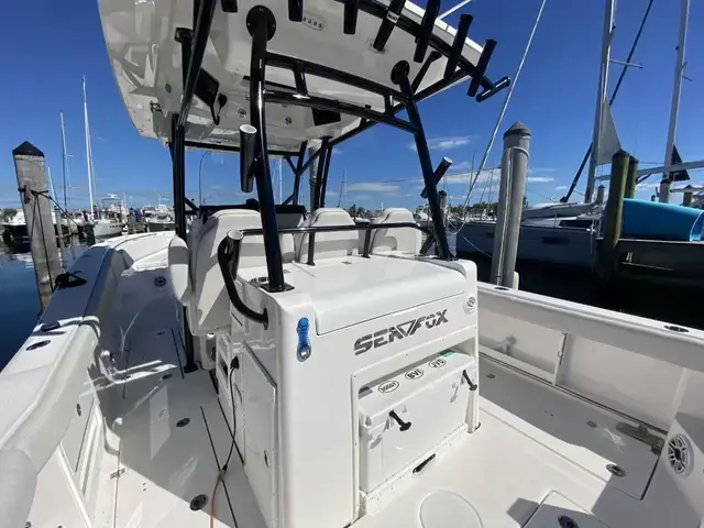 Sea Fox 328 Commander