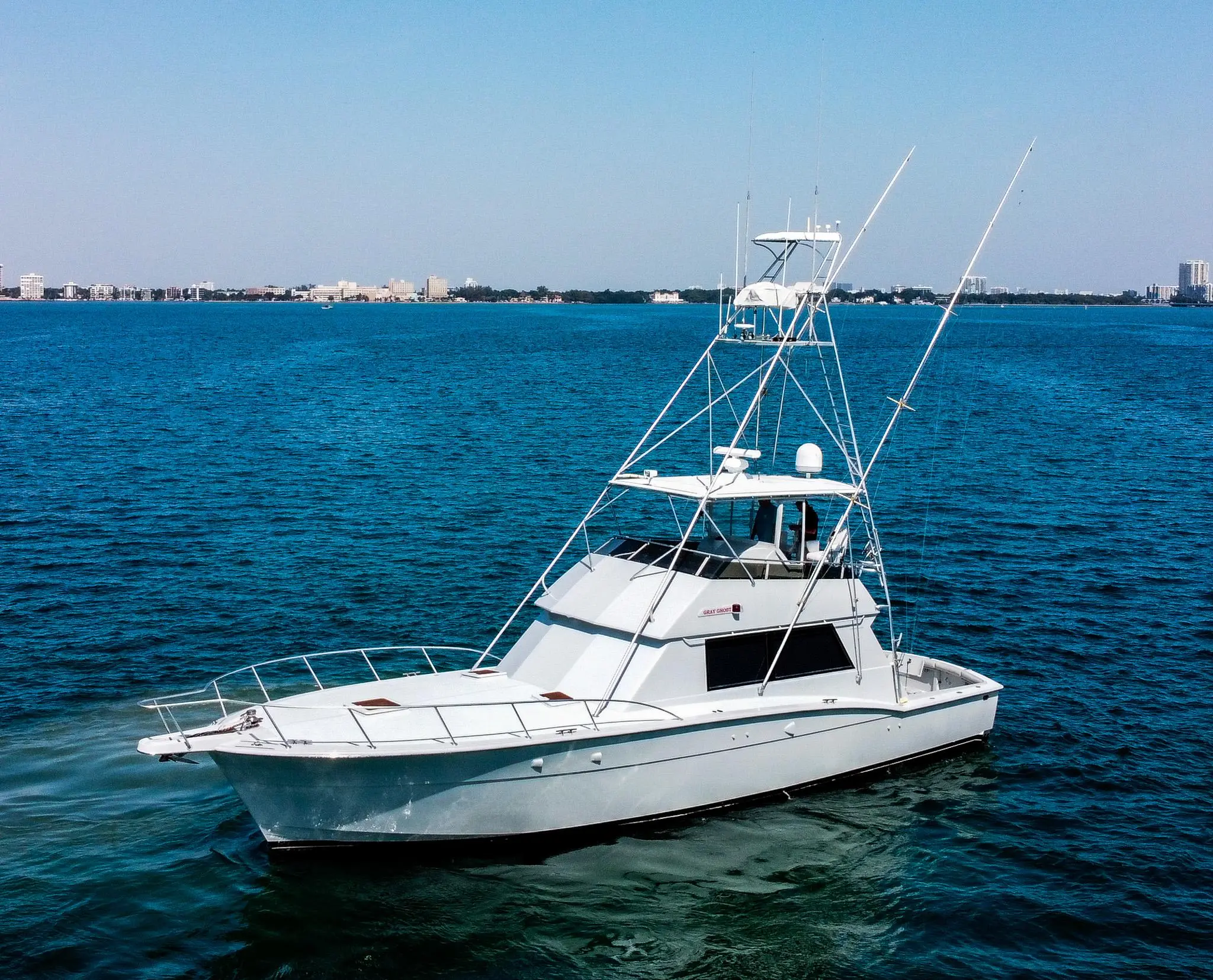 1985 Hatteras 52 convertible