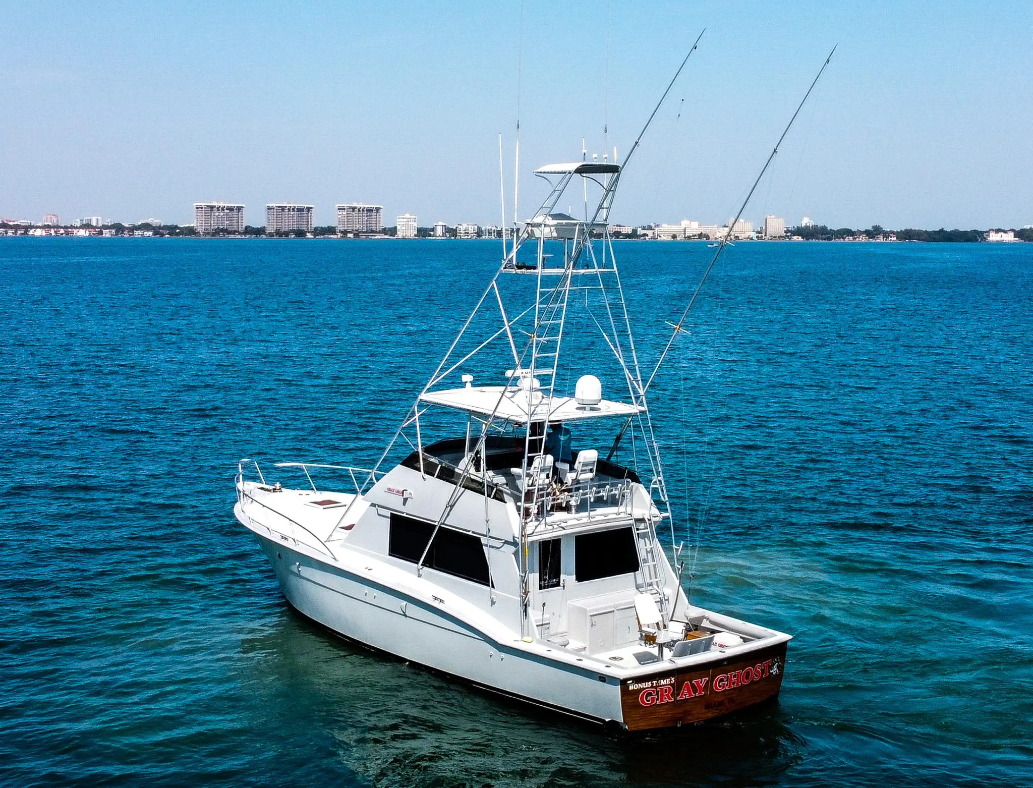 1985 Hatteras 52 convertible