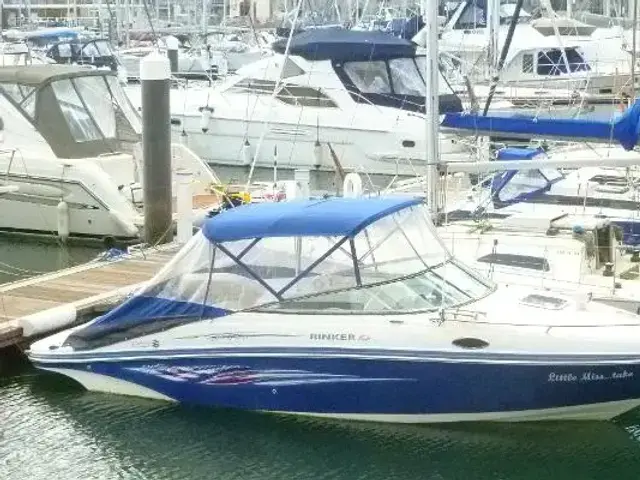 Rinker Captiva 246