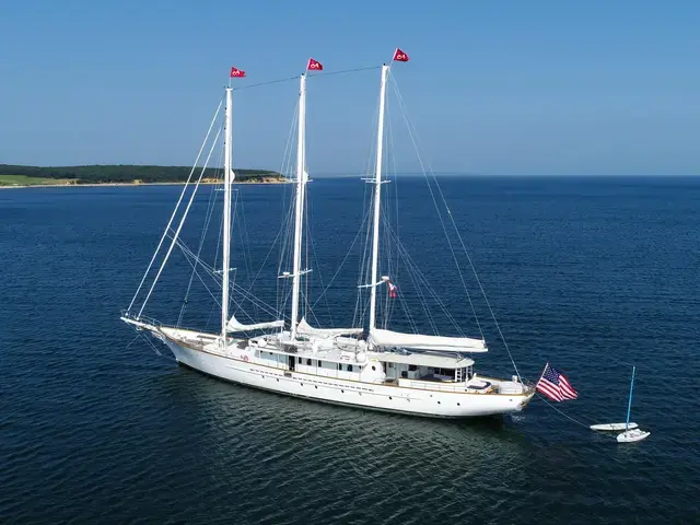 Palmer Johnson Tri-Masted Staysail