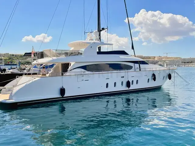 Maiora 27m