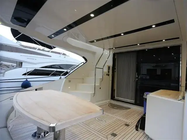 Marquis 630 Sport Yacht