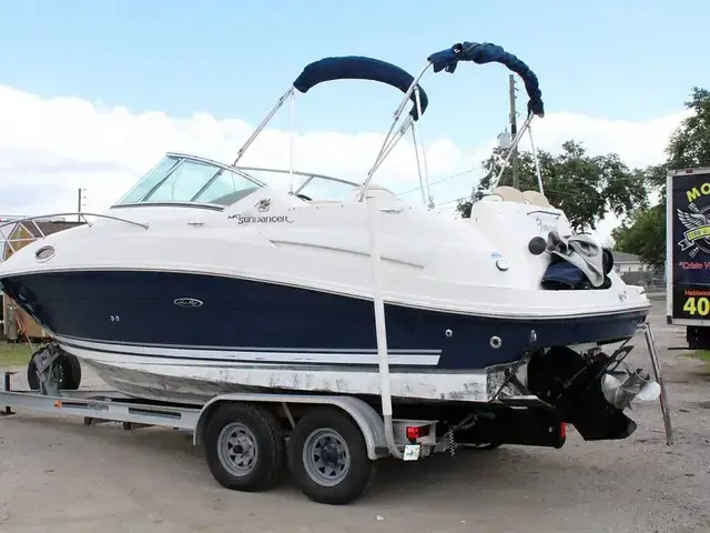 Sea Ray Sundancer 240