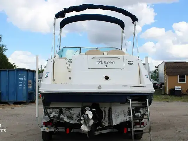 Sea Ray Sundancer 240