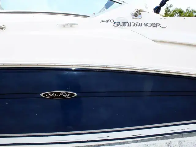 Sea Ray Sundancer 240