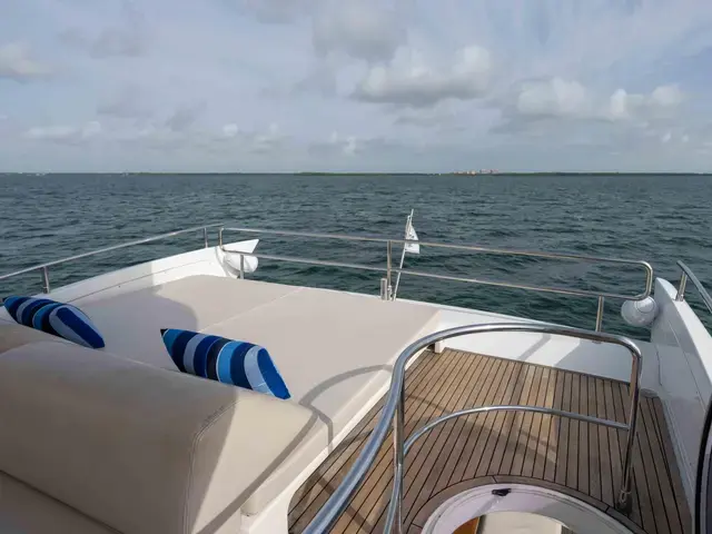 Azimut 64