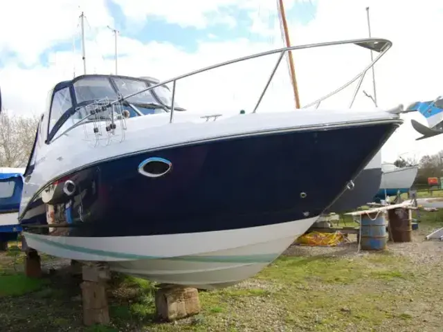 Rinker Express Cruiser 260