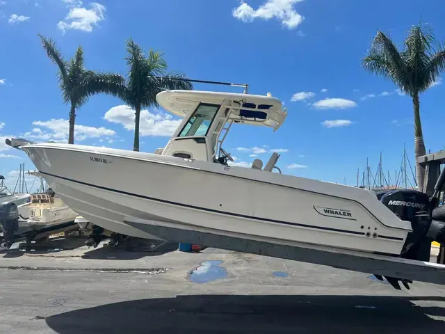 Boston Whaler 250 Outrage