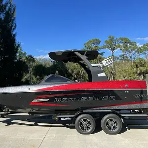 2015 Malibu Wakesetter 22 MXZ