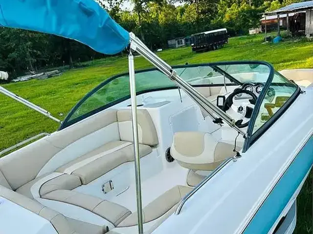 Nauticstar 203 DC Sport Deck Boat