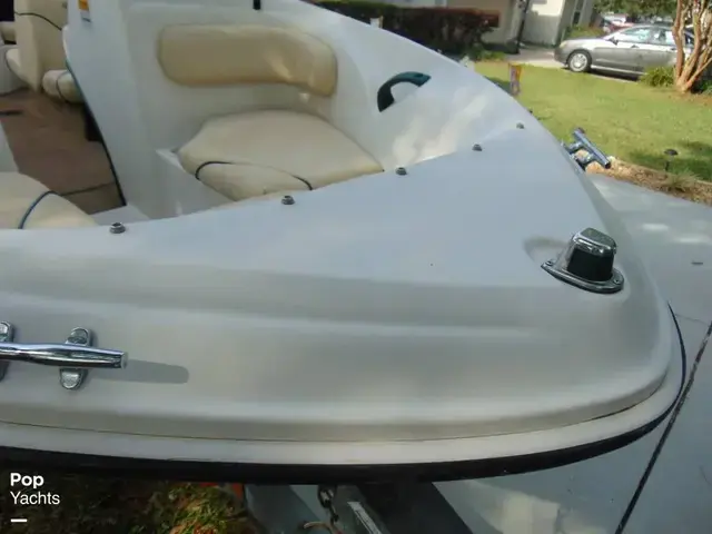 Sea Ray 180 Bow Rider