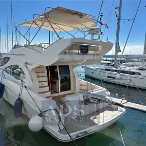 2007 Majesty 44 Fly - 44