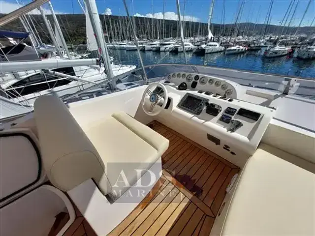 Majesty 44