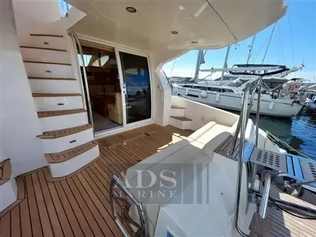 Majesty 44