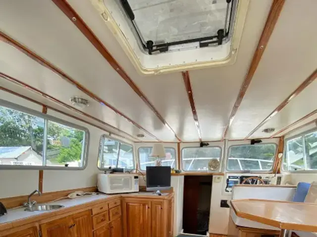 MAGNA MARINE 45 Flybridge