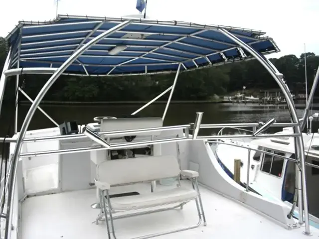 MAGNA MARINE 45 Flybridge