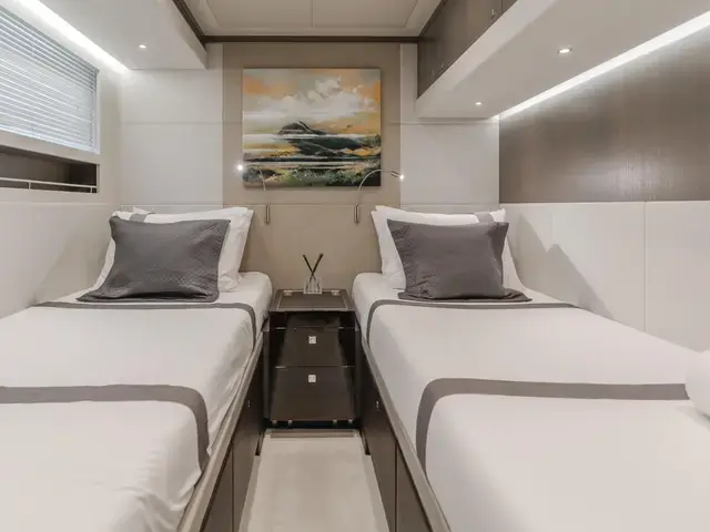 Van Der Valk 78 Flybridge Motor Yacht