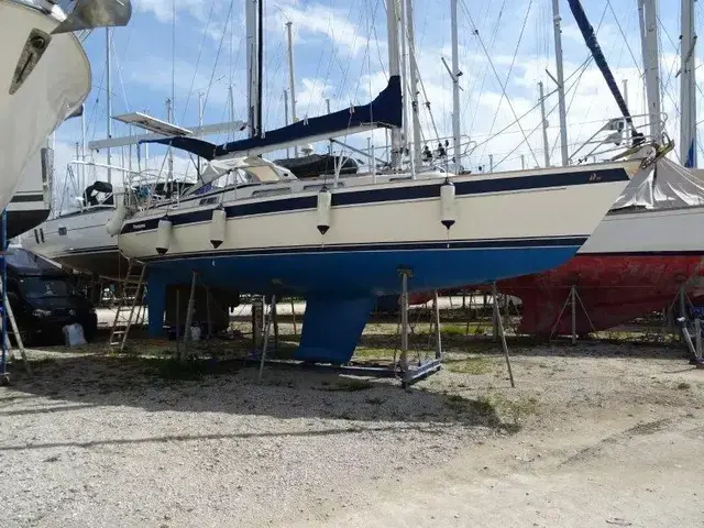 Hallberg Rassy 34