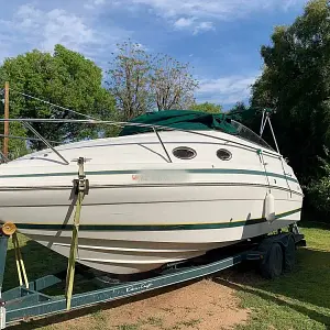 1999 Chris-Craft 240 Express Cruiser