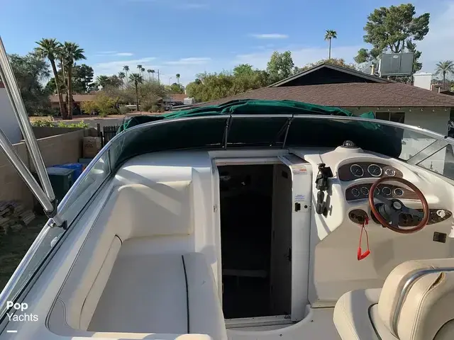 Chris Craft 240 Express Cruiser