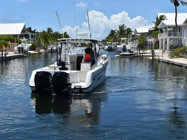 Boston Whaler 305 Conquest