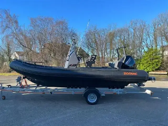 Zodiac Open 6.5 + 150hp Mercury