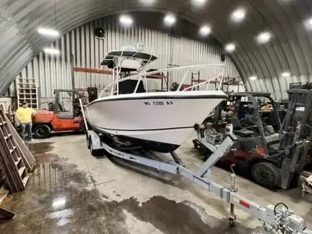 Mako 212 Center Console