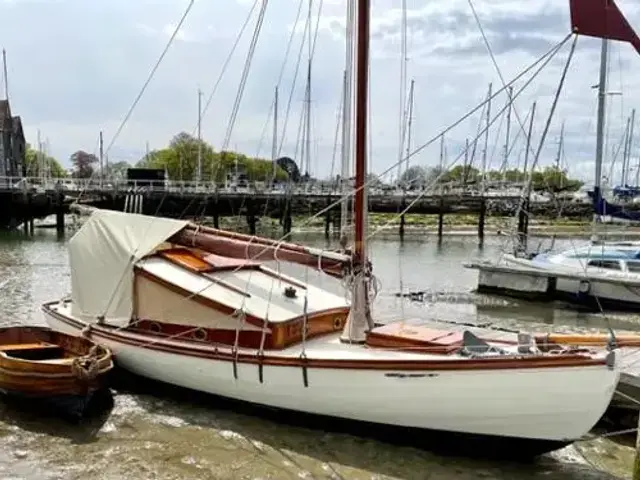 Custom Boats Auxiliary Gaff Cutter