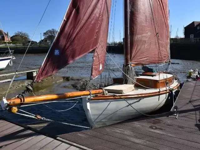 Custom Boats Auxiliary Gaff Cutter