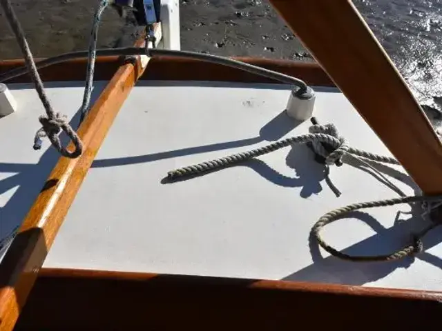 Custom Boats Auxiliary Gaff Cutter