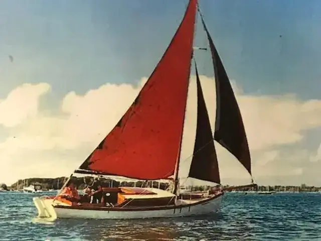 Custom Boats Auxiliary Gaff Cutter