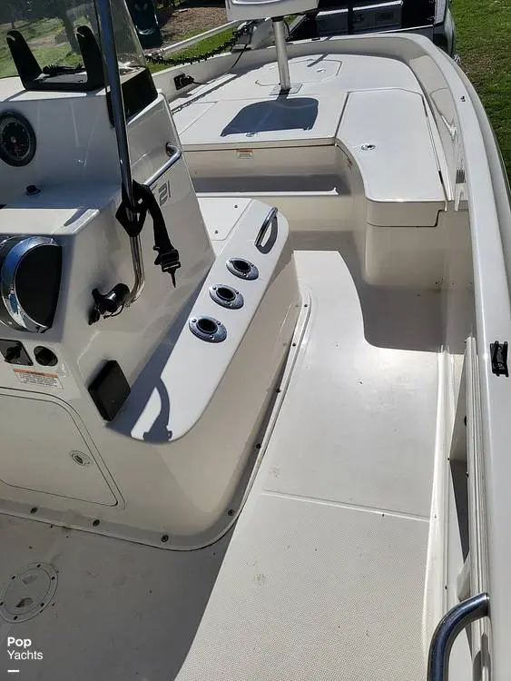 2017 Bayliner element f21