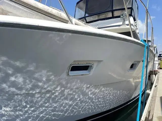 Viking Yachts 40 Convertible