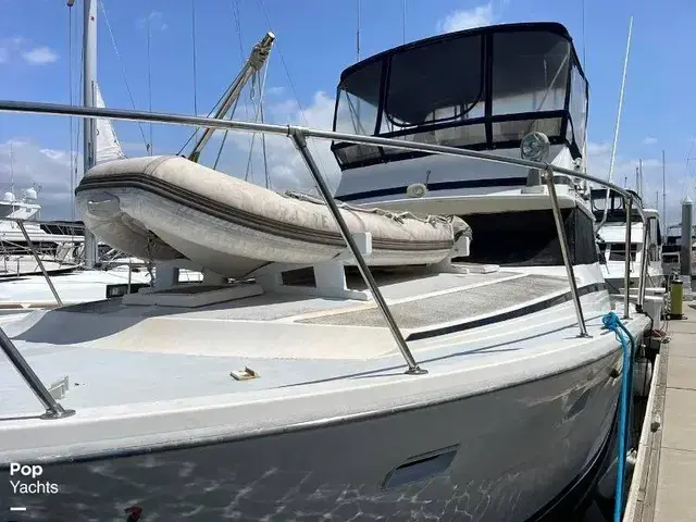 Viking Yachts 40 Convertible