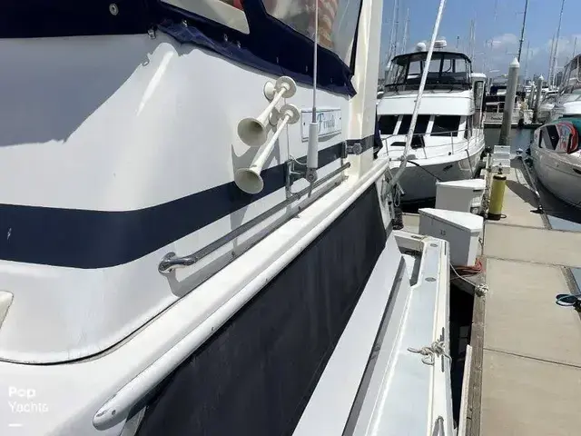 Viking Yachts 40 Convertible