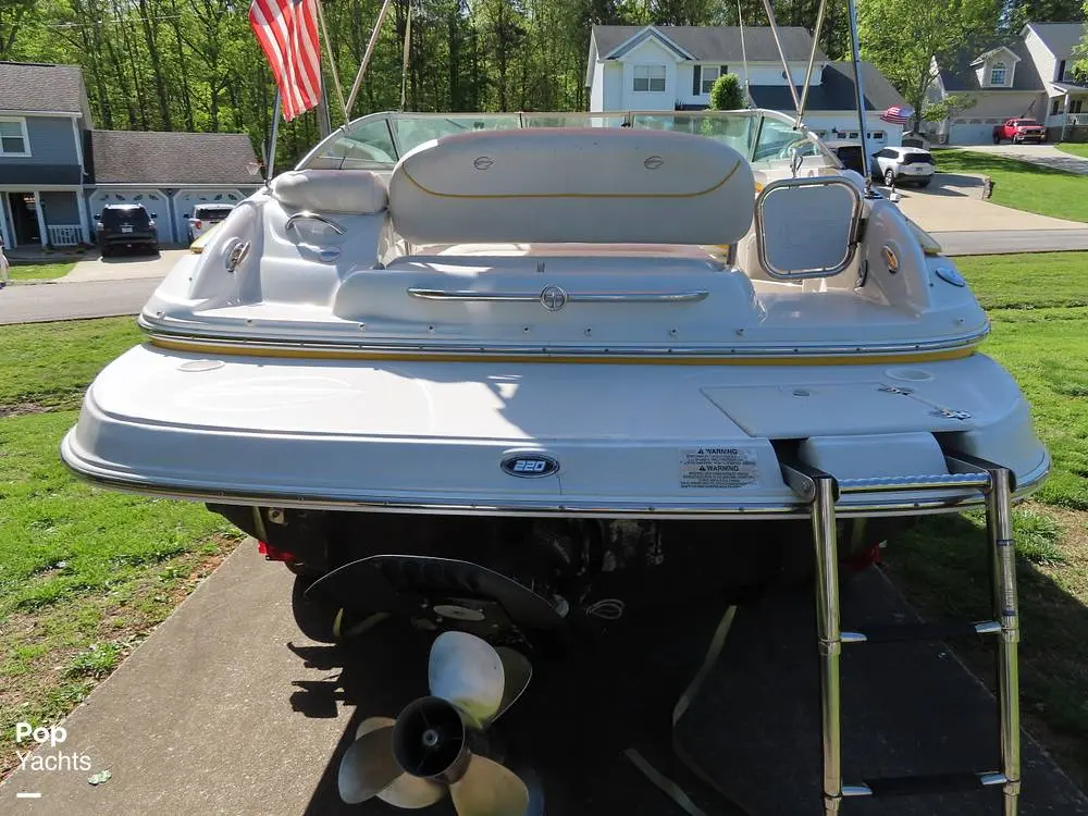 2008 Crownline deck boat 220 ex