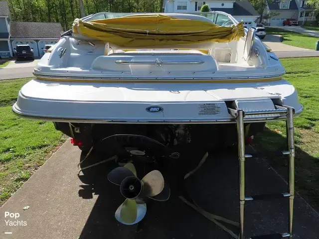 Crownline Deck Boat 220 Ex