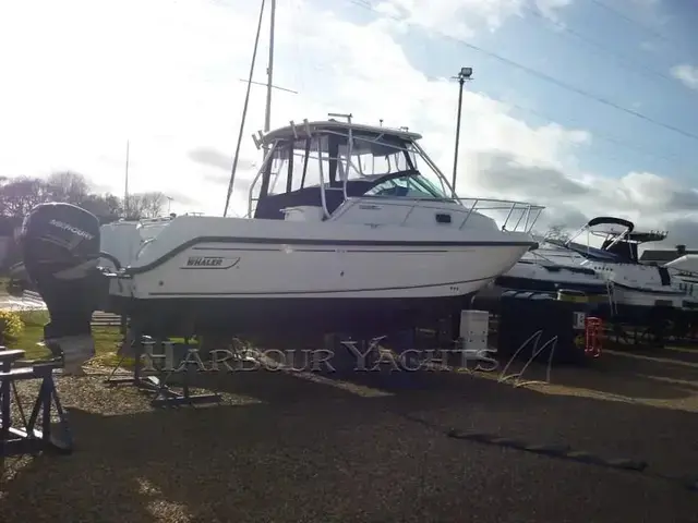 Boston Whaler 26 Conquest