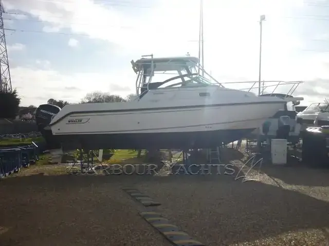 Boston Whaler 26 Conquest