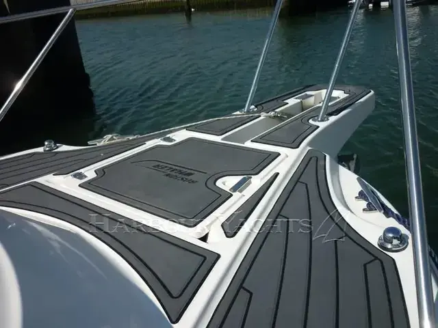 Boston Whaler 26 Conquest