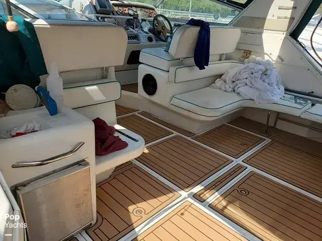 Sea Ray 400 Express Cruiser