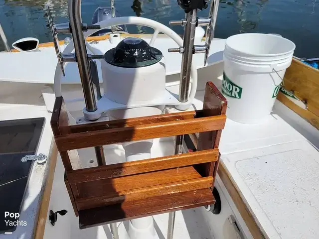 Islander Bahama 30