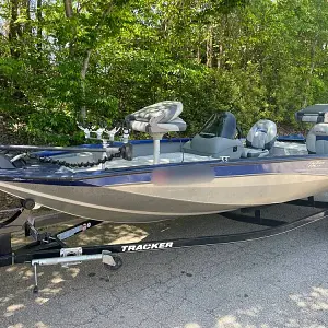 2012 Bass Tracker 175 TF