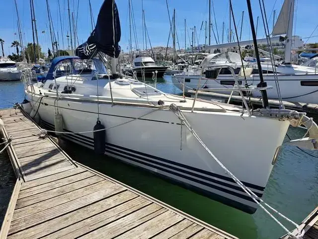 X Yachts 37