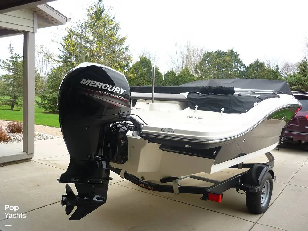 2019 Sea Ray spx 190