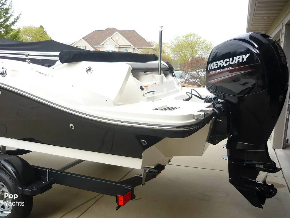 2019 Sea Ray spx 190