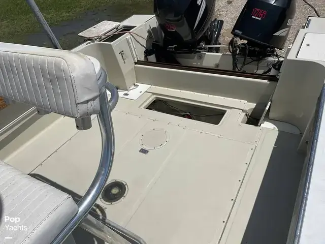 Boston Whaler 25 Outrage